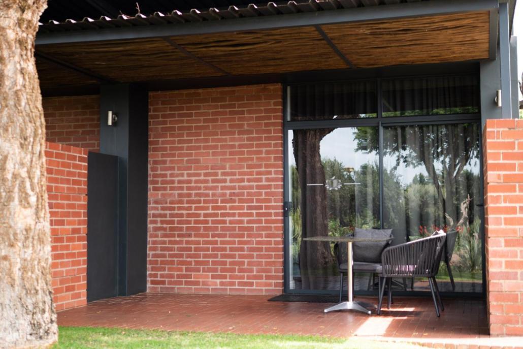 Liedjiesbos Urban Olive Farm Bed & Breakfast Bloemfontein Exterior foto