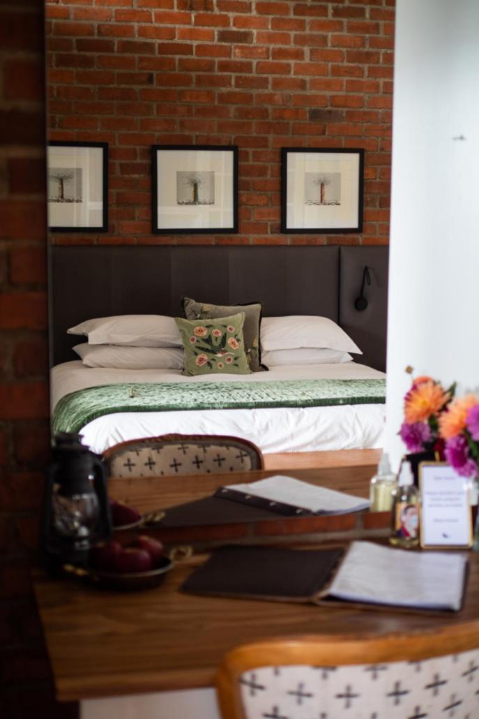 Liedjiesbos Urban Olive Farm Bed & Breakfast Bloemfontein Exterior foto