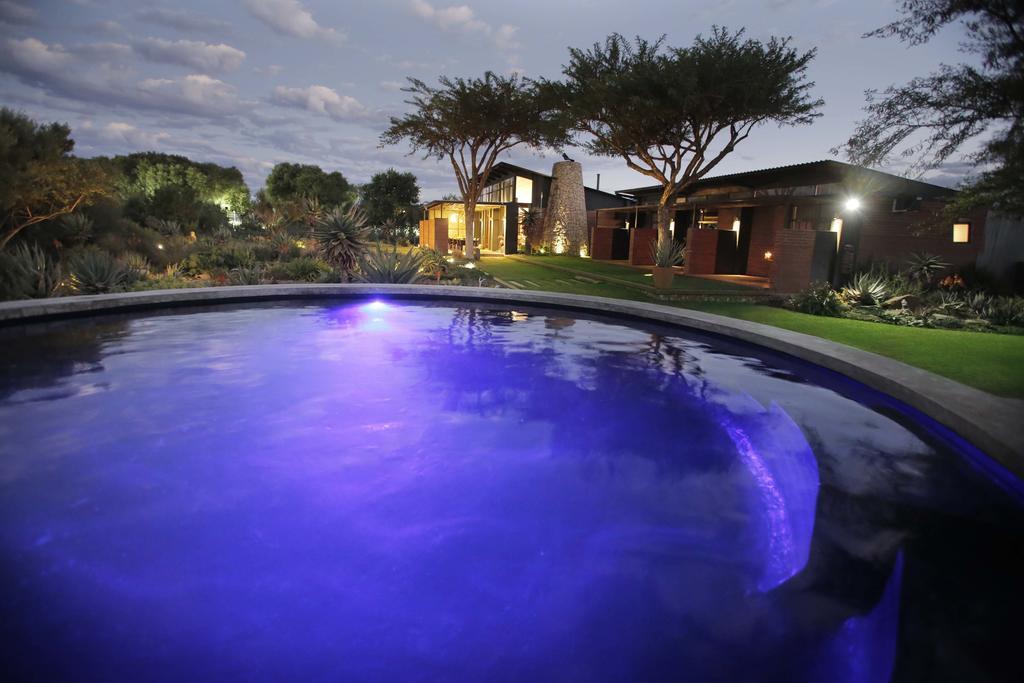 Liedjiesbos Urban Olive Farm Bed & Breakfast Bloemfontein Exterior foto